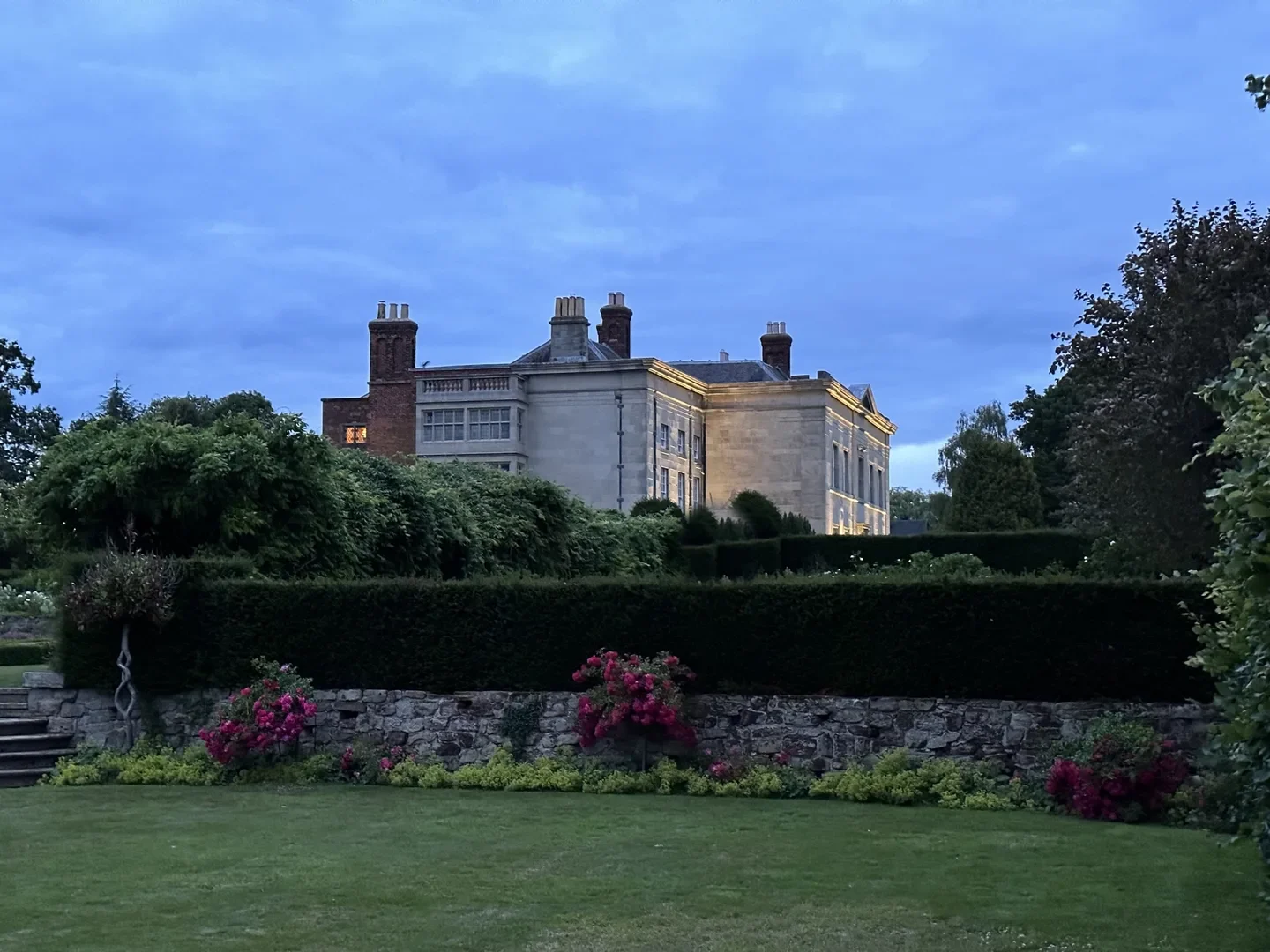Barton Park grounds
